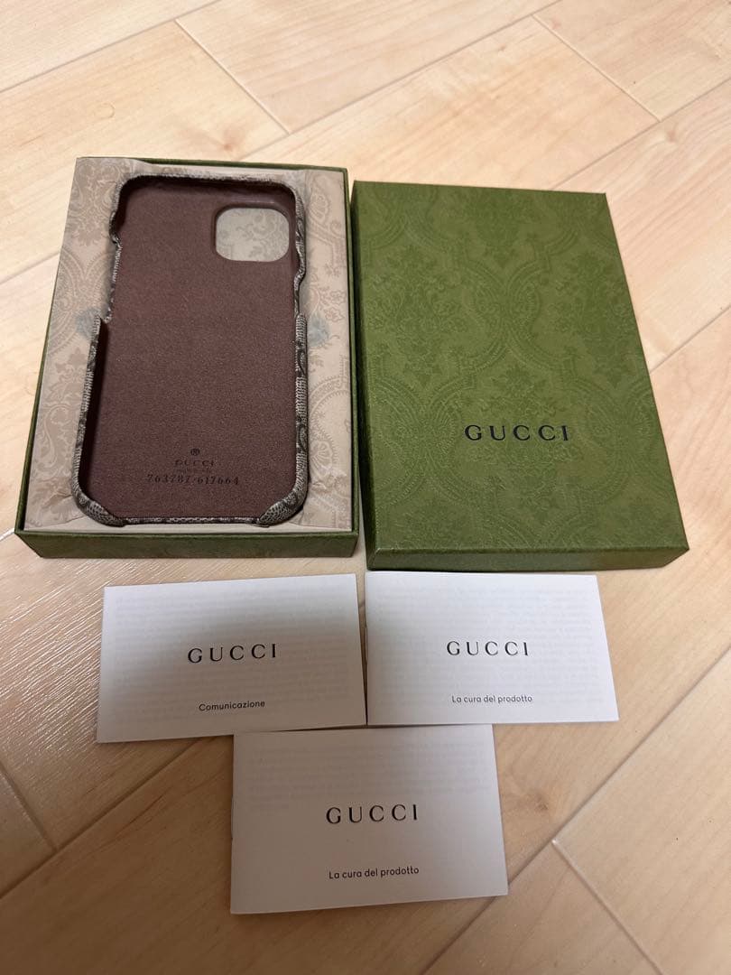 デイジー　グッチ　オフィディア GG柄 iPhone15 スマホケース