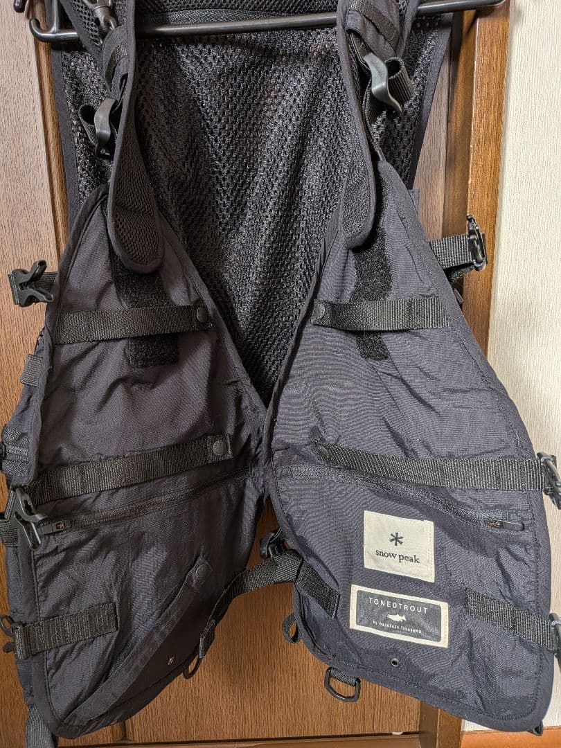 トーンドトラウト フィッシングベスト