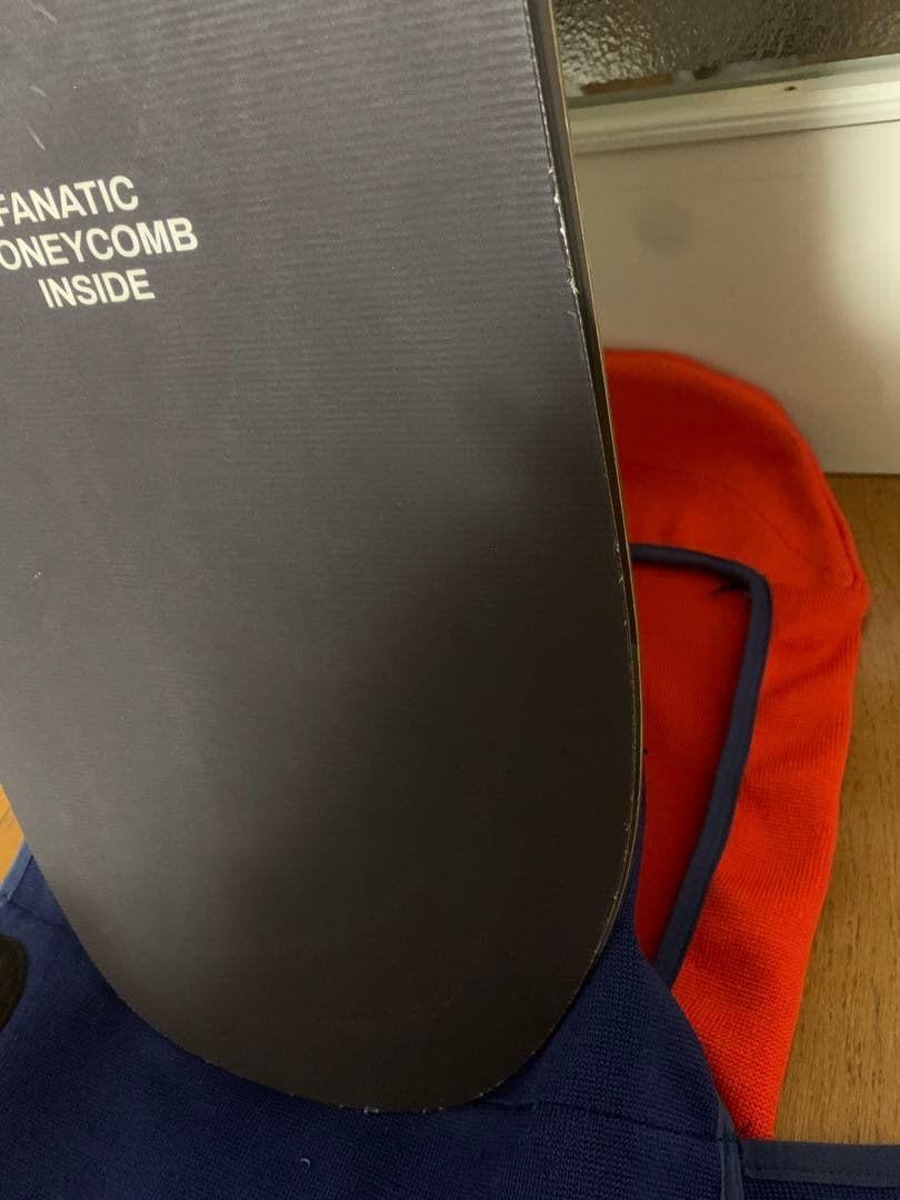 FNTC TNT Rスノーボード ブラック/ホワイト 143センチ