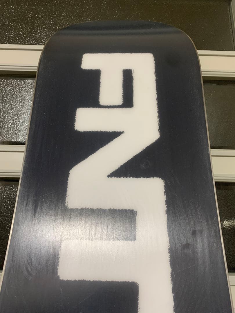 FNTC TNT Rスノーボード ブラック/ホワイト 143センチ