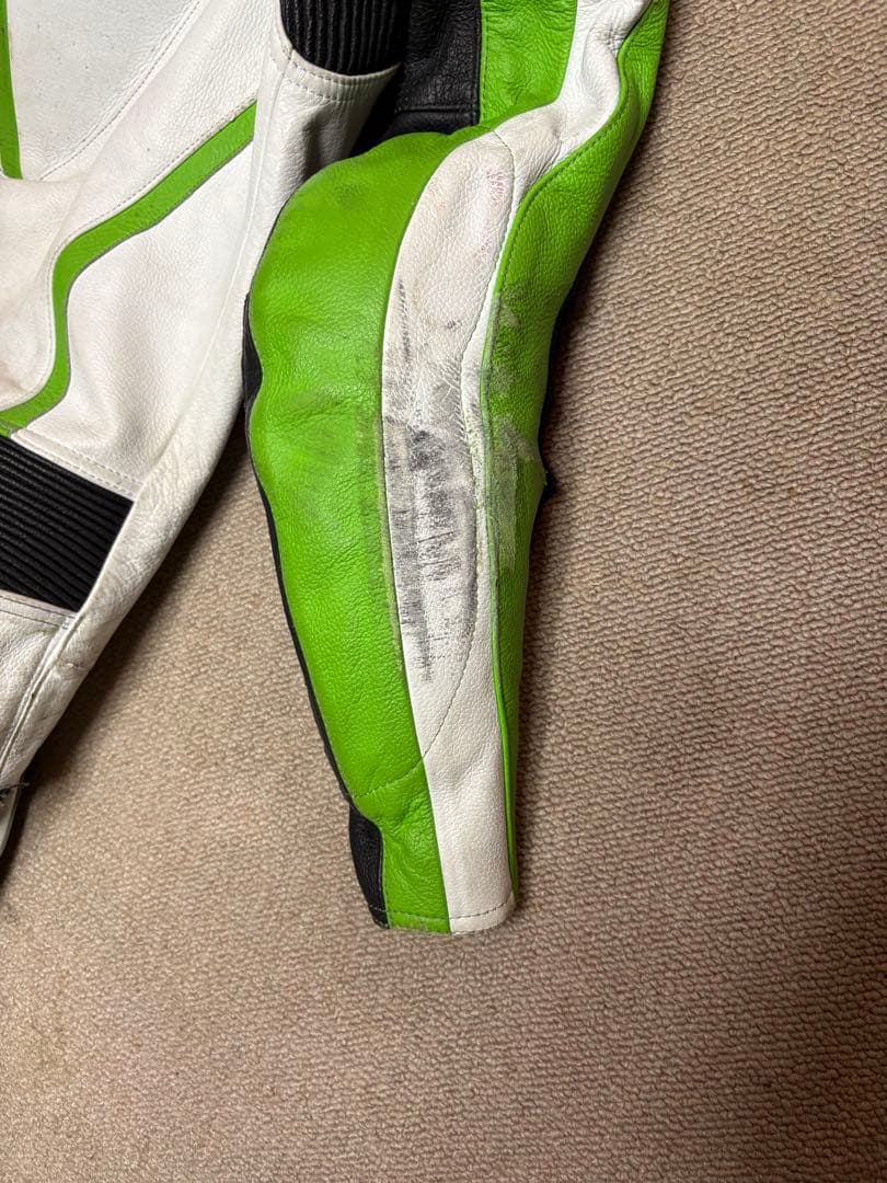 ベリックレーシングスーツ Mサイズ