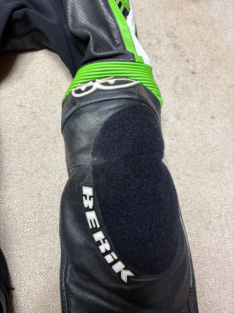 ベリックレーシングスーツ Mサイズ