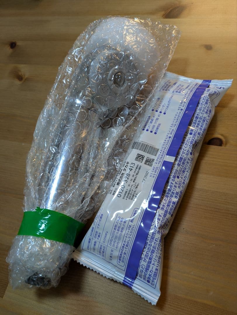 タカギ 浄水器本体（JH030JA3MLG）とカートリッジ