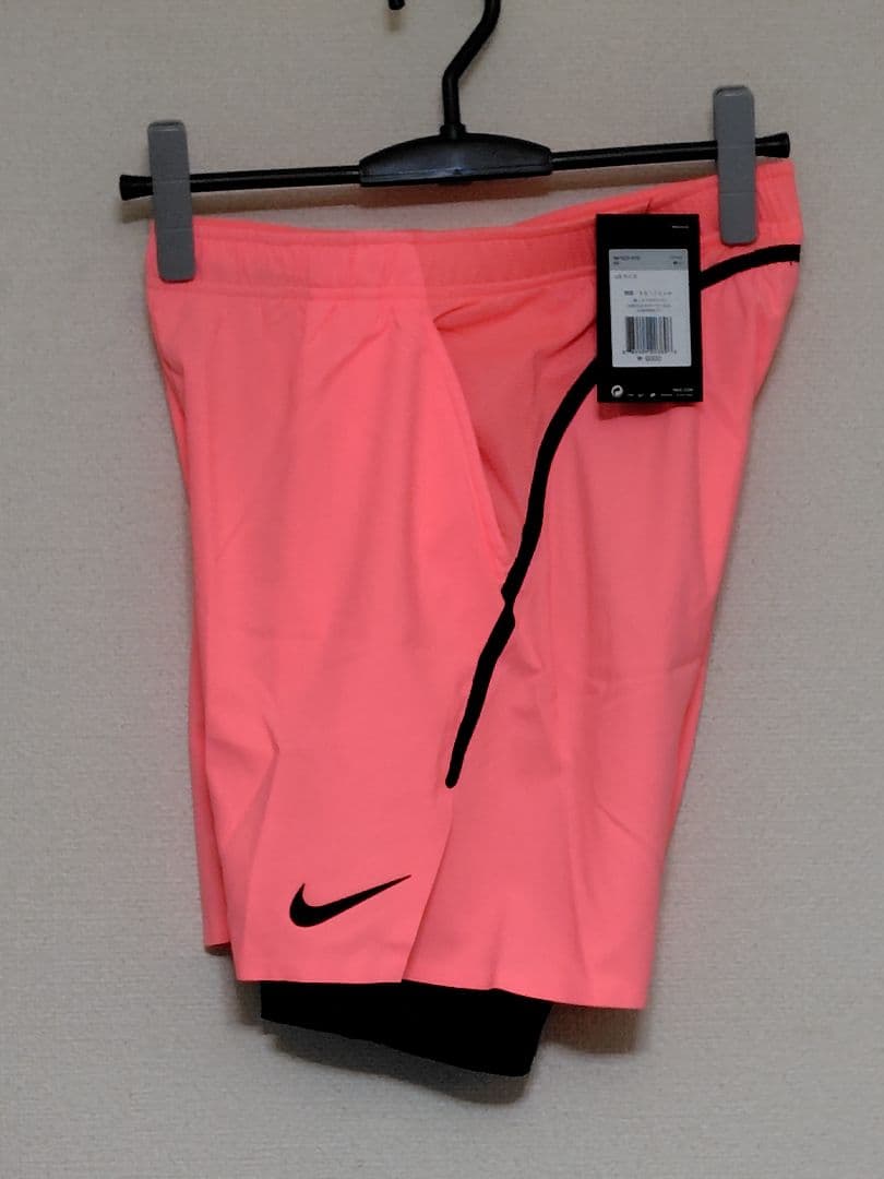 新品タグ付き　ナイキ　テニスウェア　ハーフパンツ　XS (USサイズ)