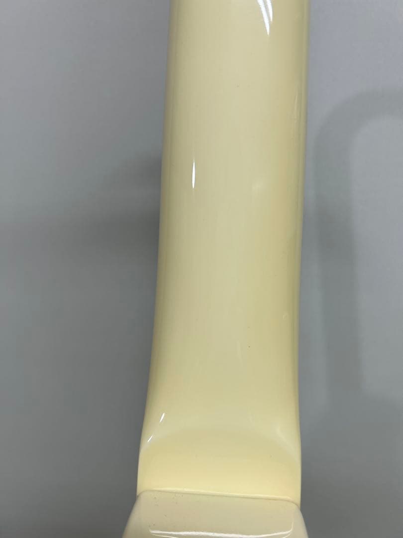 Burns London Bison Bass White エレキベース 廃盤