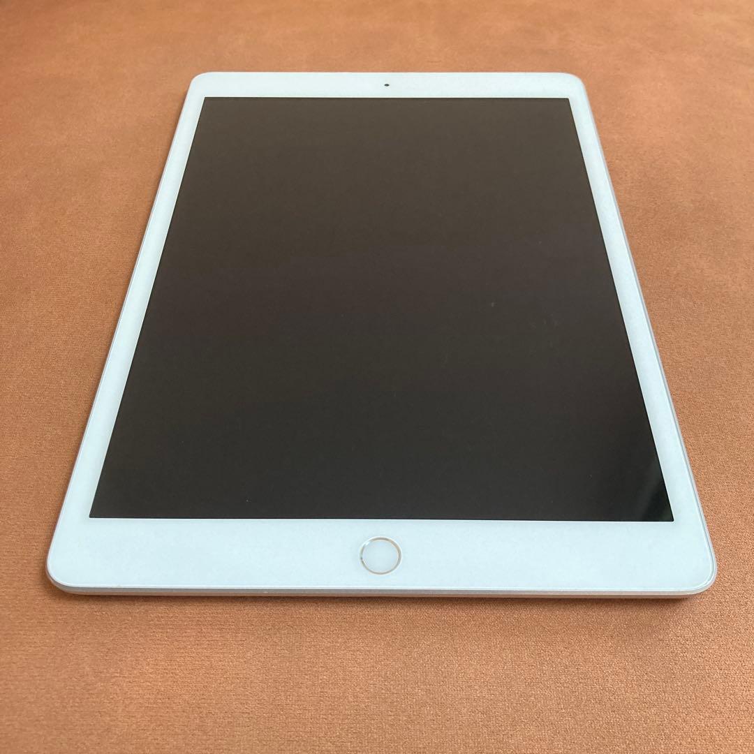 562【早い者勝ち】電池良好☆iPad8 第8世代 32GB SIMフリー☆
