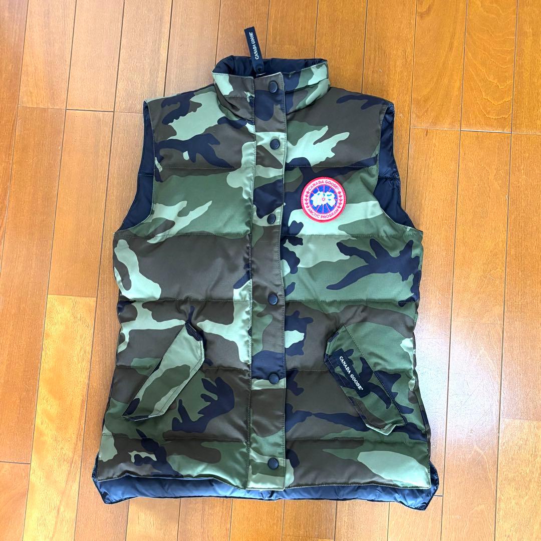 美品！  カナダグース 迷彩 カモフラ ベスト Sサイズ