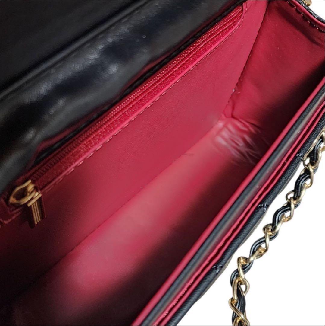 CHANELブラックキルティングショルダーバッグ　ノベルティグッズ卒業入学入社