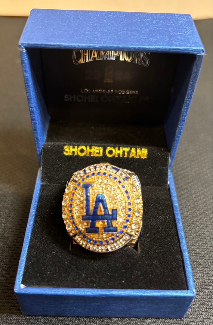 ⭐️期間限定価格⭐️大谷翔平 チャンピオンリング&ワールドチャンピオンミニトロフィー