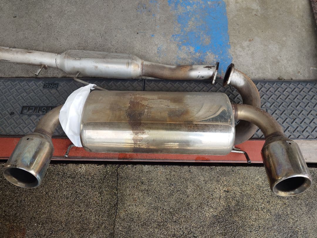 【発送可】フェアレディz z33 BLITZ社外マフラー