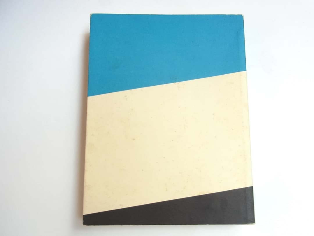 Taryn Simon Contraband／2010年初版 タリン・サイモン