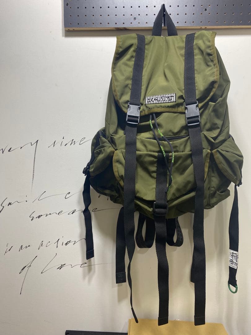 オフホワイト　マルチポケットパックバック