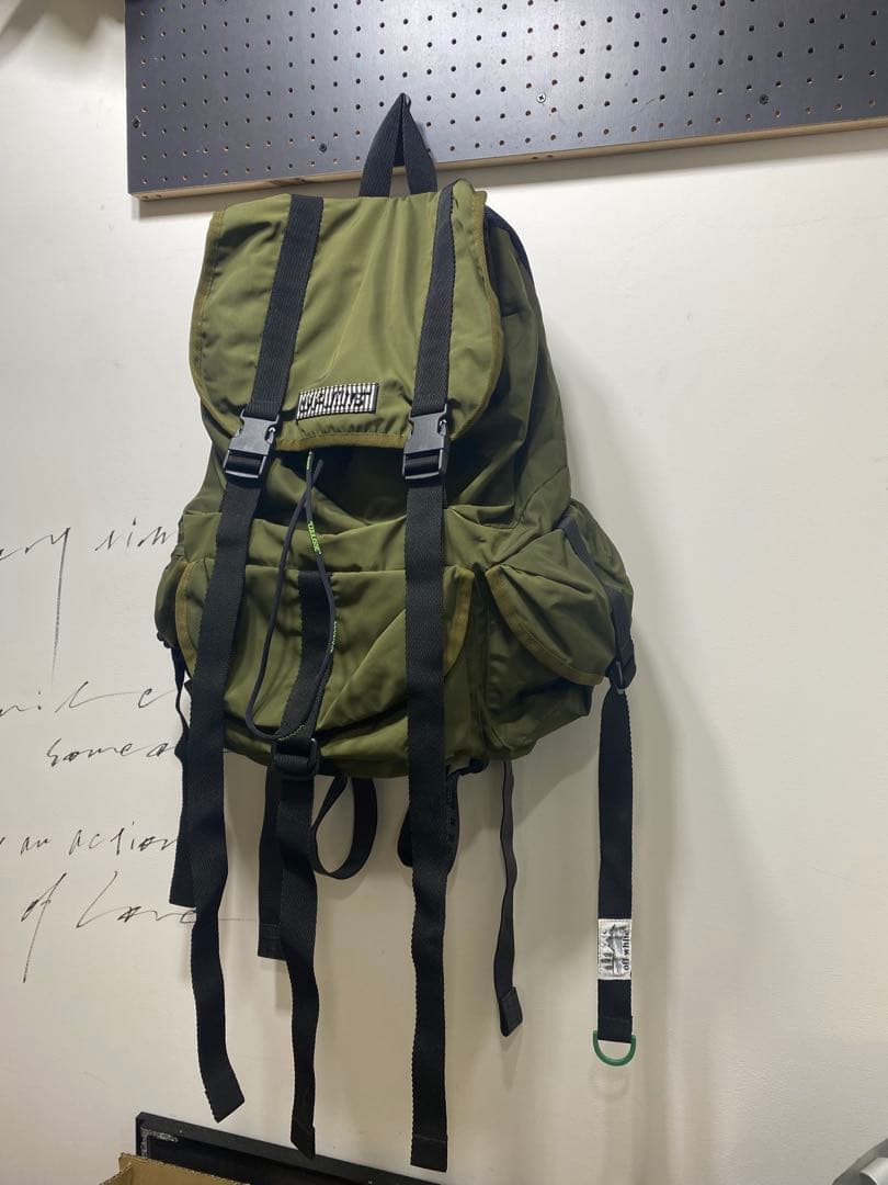 オフホワイト　マルチポケットパックバック