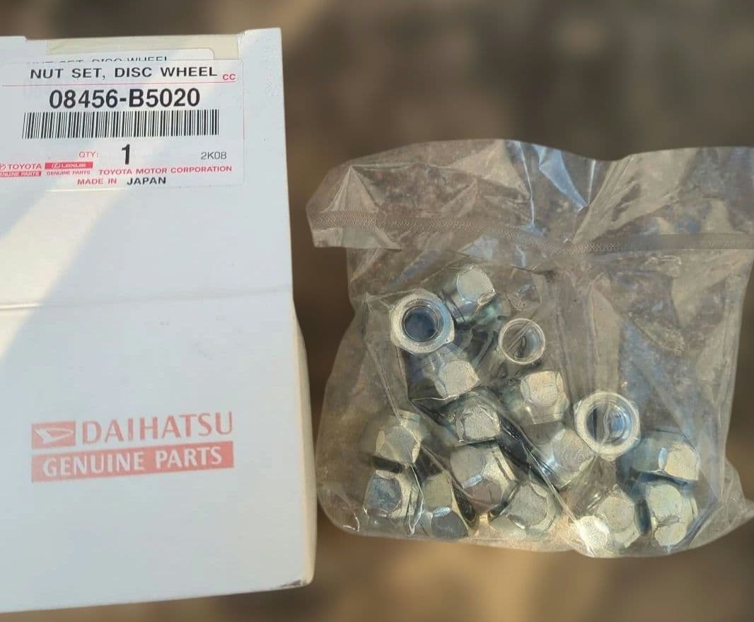 yatuka◆ダイハツ◆ハイゼット◆シルバー12インチ ◆未使用