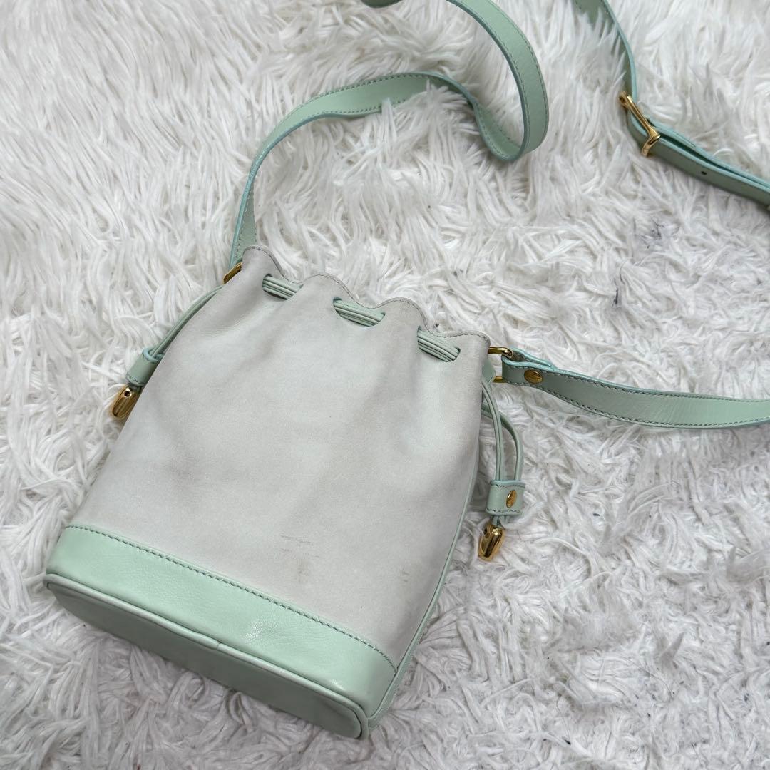 希少　CELINE 巾着ショルダーバッグ　オールレザー　　ワンショルダー斜め掛け