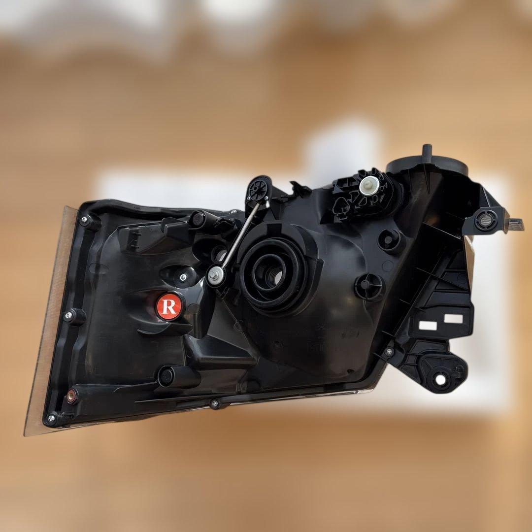 日産 NV350キャラバン 前期 E26 純正タイプ ヘッドライト 左右セット