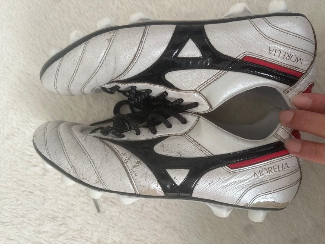 Mizuno Morelia スパイク ホワイト/ブラック/レッド24.5センチ