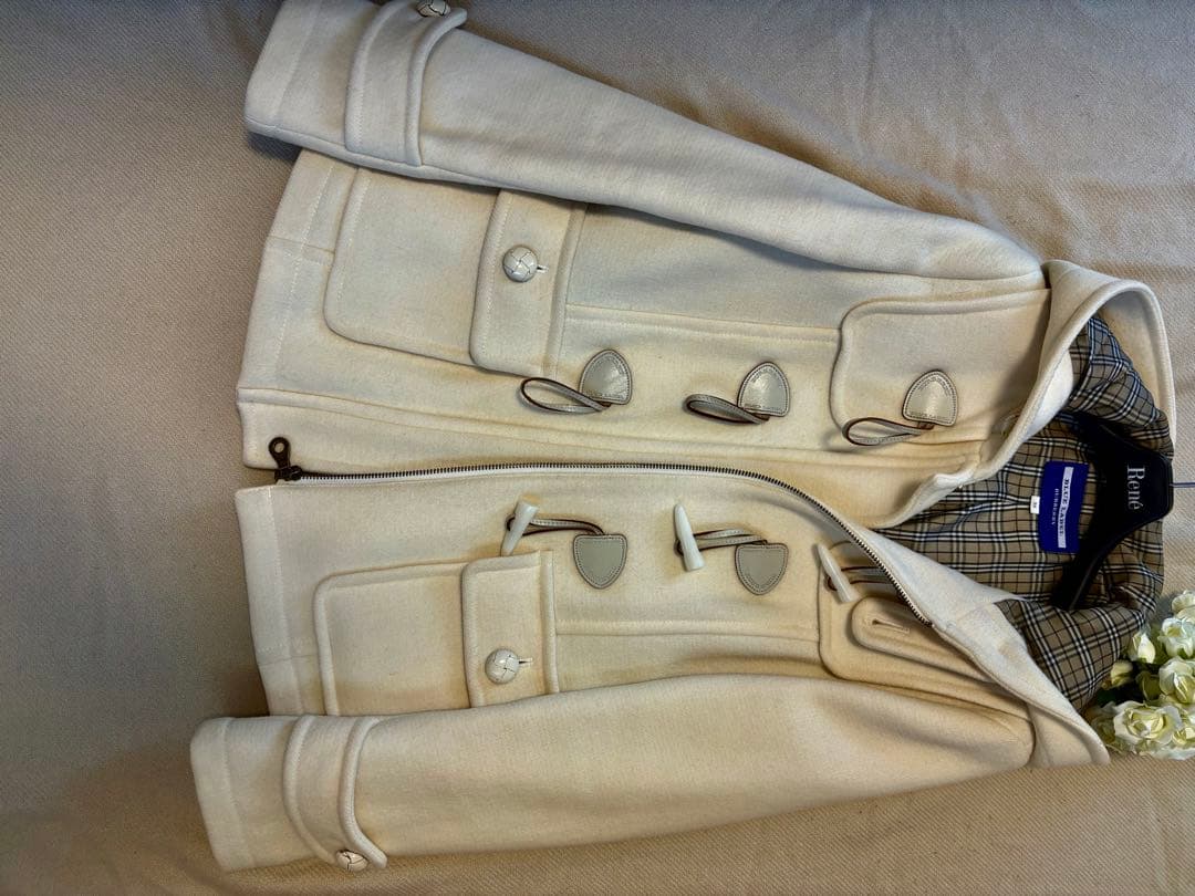 レア品　BURBERRY BLUE LABEL ホワイトダッフルコート 38