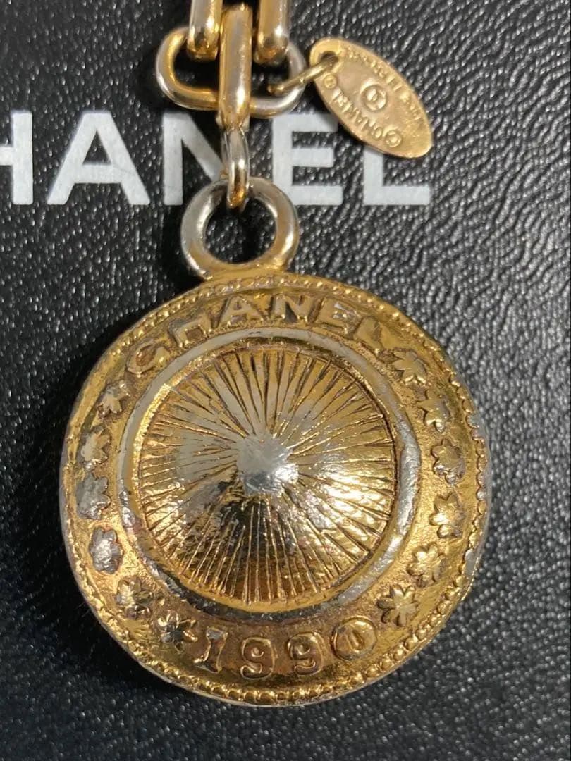 CHANEL シャネル　キーホルダー　キーリング　バッグチャーム　ゴールド　箱付