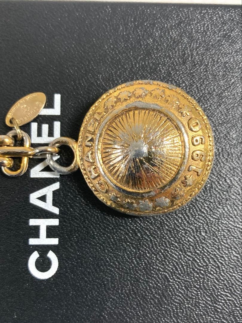 CHANEL シャネル　キーホルダー　キーリング　バッグチャーム　ゴールド　箱付