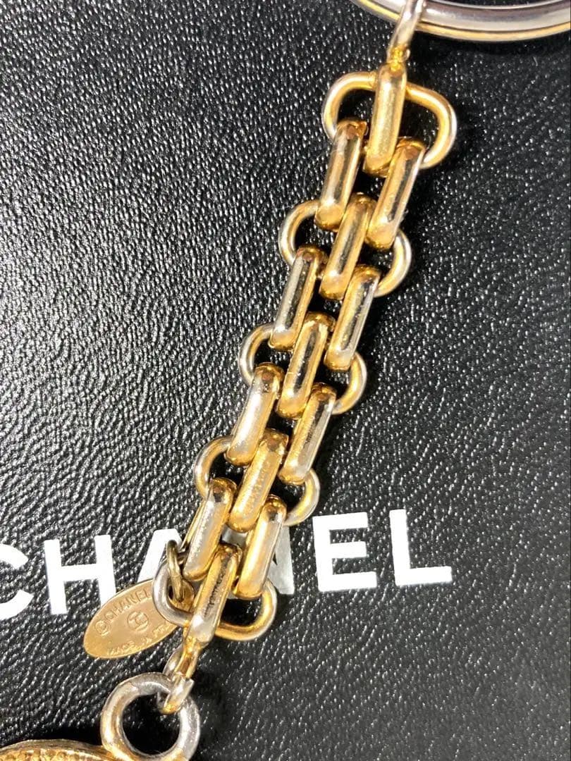 CHANEL シャネル　キーホルダー　キーリング　バッグチャーム　ゴールド　箱付