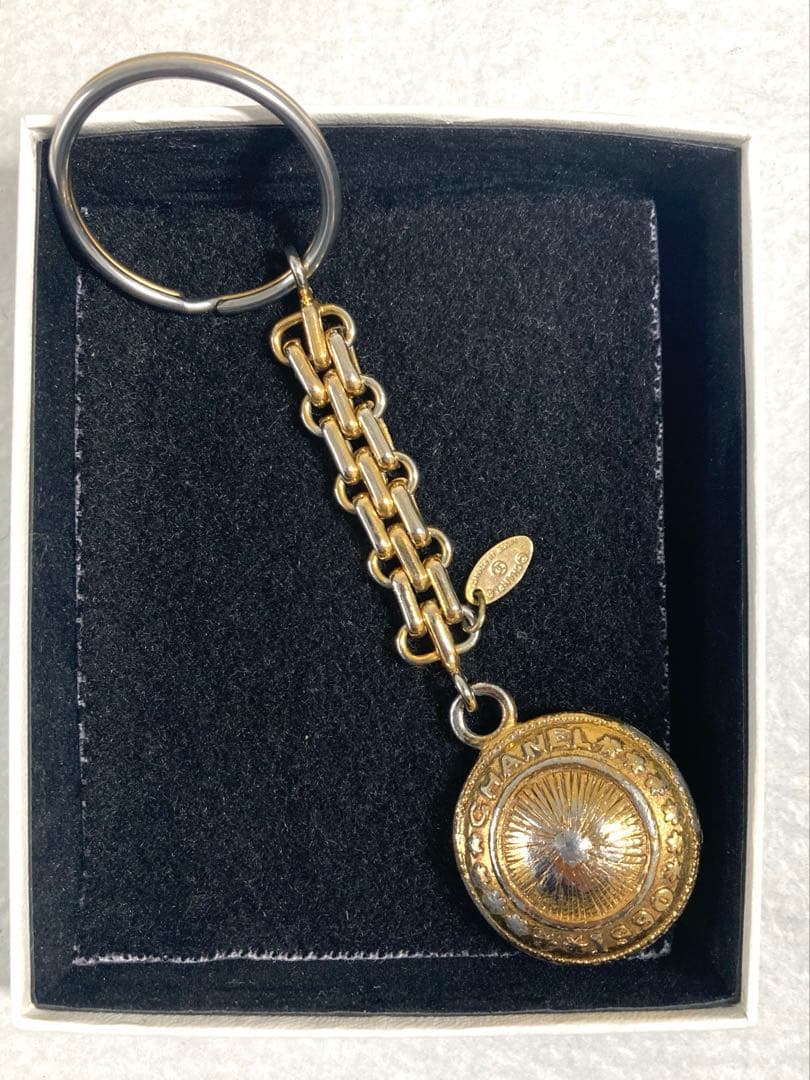 CHANEL シャネル　キーホルダー　キーリング　バッグチャーム　ゴールド　箱付