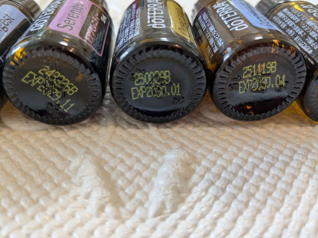 ドテラ　doTERRA　8点セット　 エッセンシャル　アロマ　ココナッツオイル