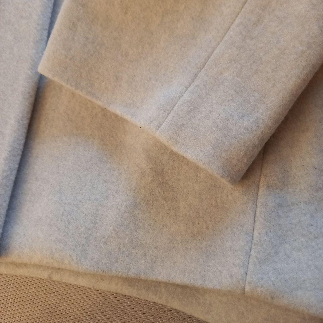 ビアズリー　極美品　うしろぷっくりウールショートコート　ライトグレー