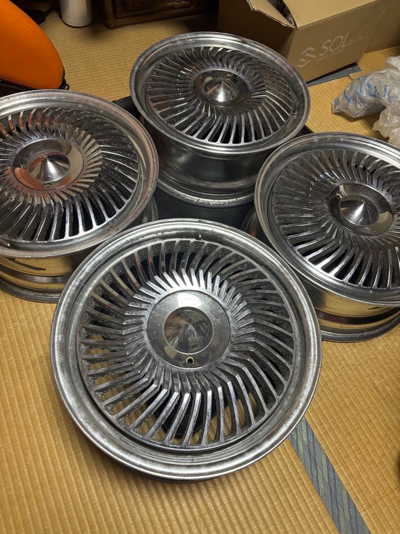 カービング17インチ 4本 クラウン ネオクラシック ！