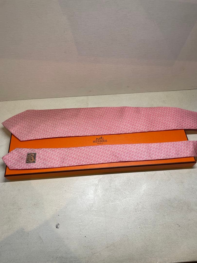 【極美品】HERMES ピンク H総柄　ネクタイ