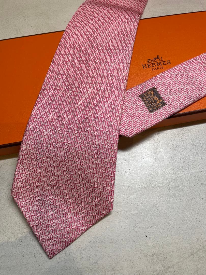 【極美品】HERMES ピンク H総柄　ネクタイ