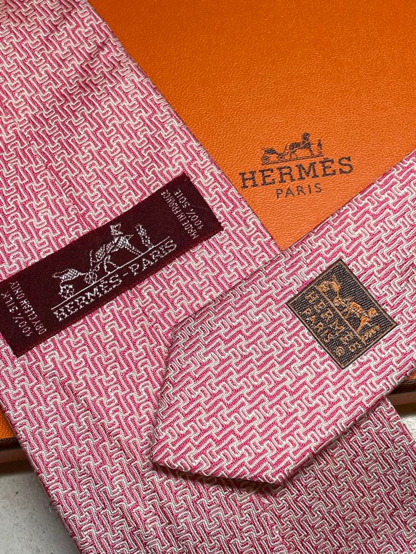 【極美品】HERMES ピンク H総柄　ネクタイ