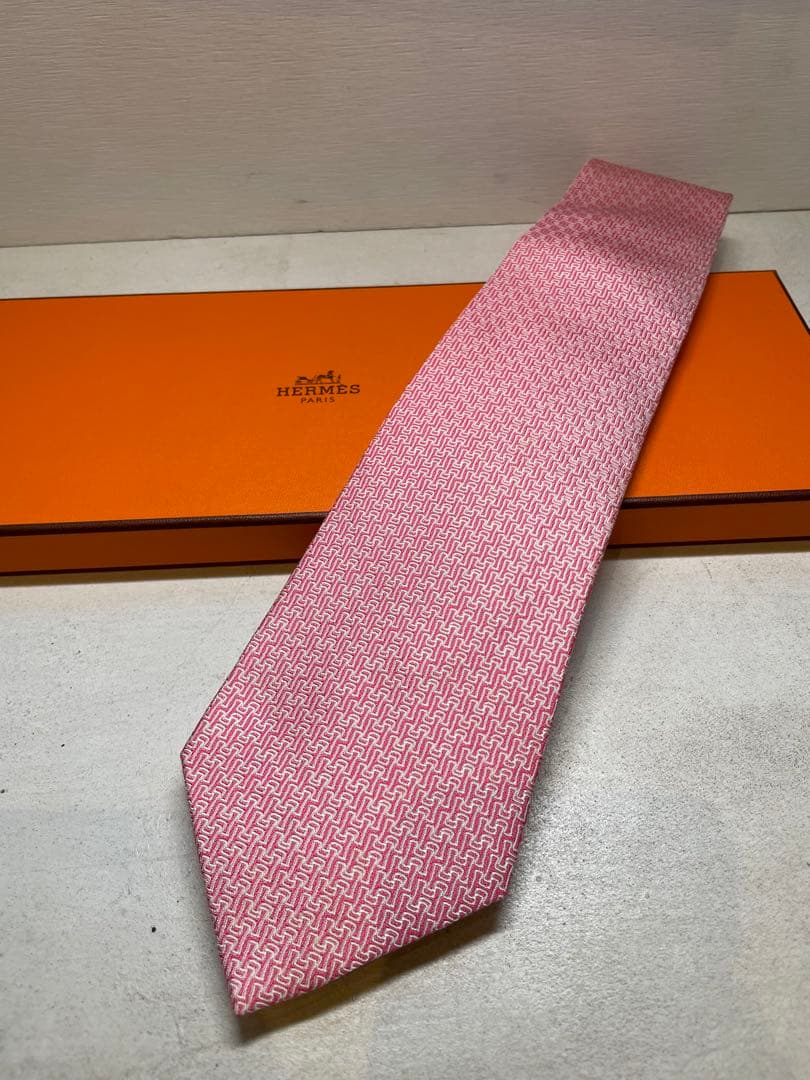 【極美品】HERMES ピンク H総柄　ネクタイ