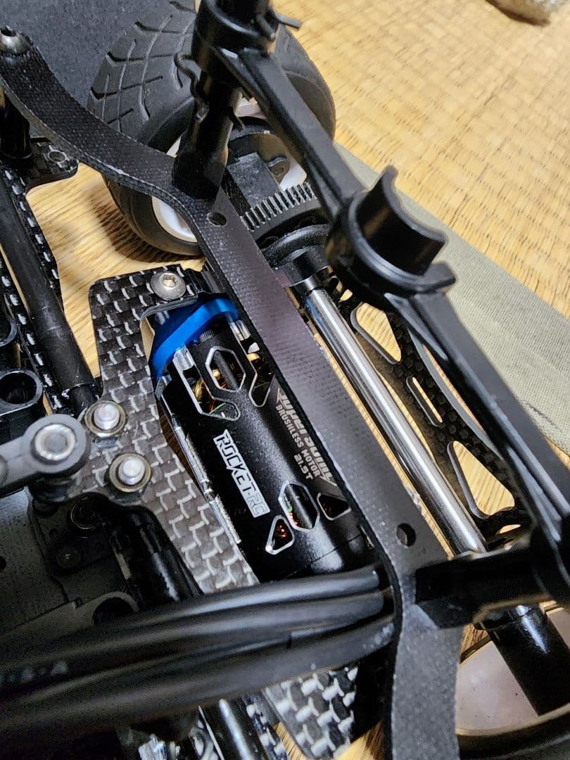 カワダ　M300GT2R メカ付(受信機なし) タミヤボディポスト位置