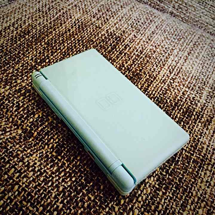 【中古】ニンテンドー DS Lite