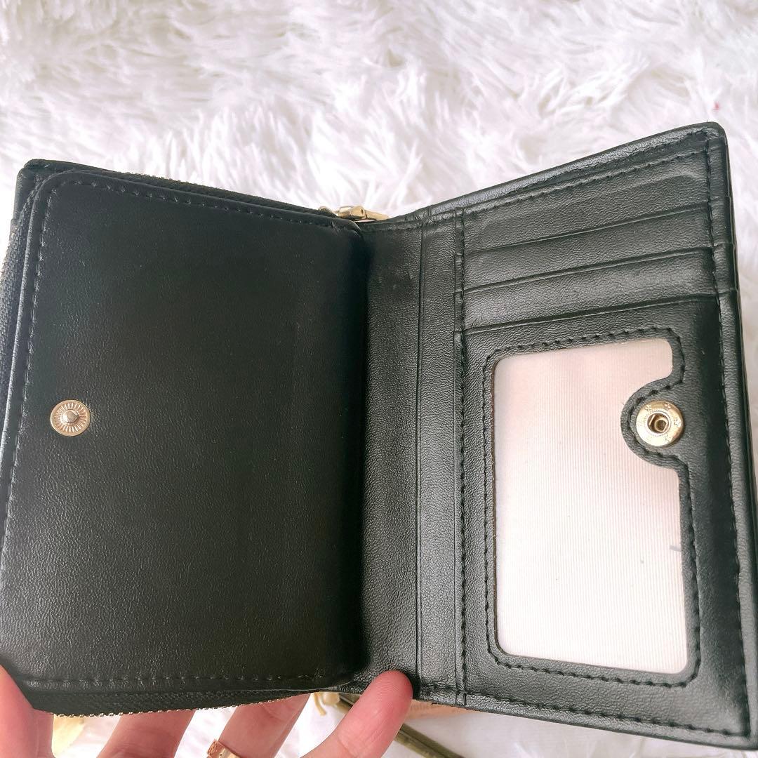 美品⭐︎miumiu マテラッセ 黒 二つ折り レザー コンパクトウォレット