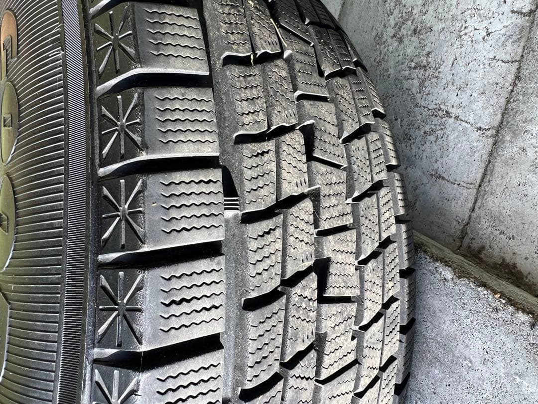 【最終値下げ】プラドスタッドレスタイヤホイール