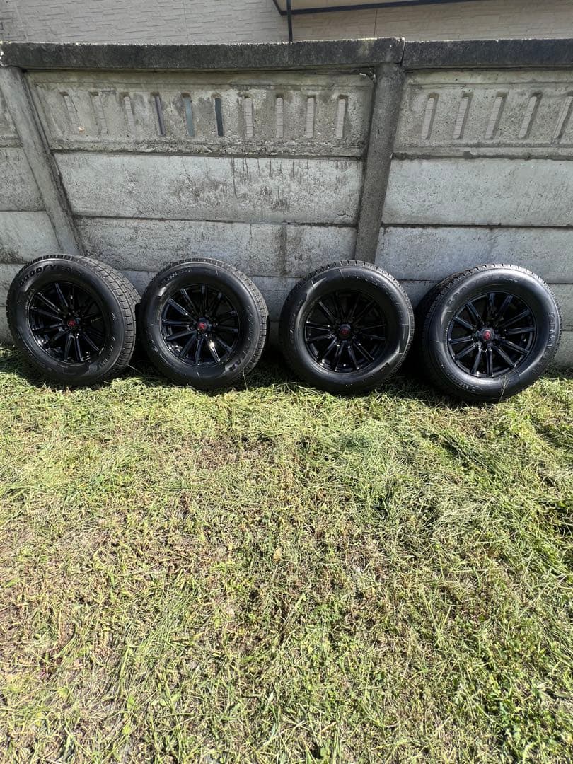 【最終値下げ】プラドスタッドレスタイヤホイール