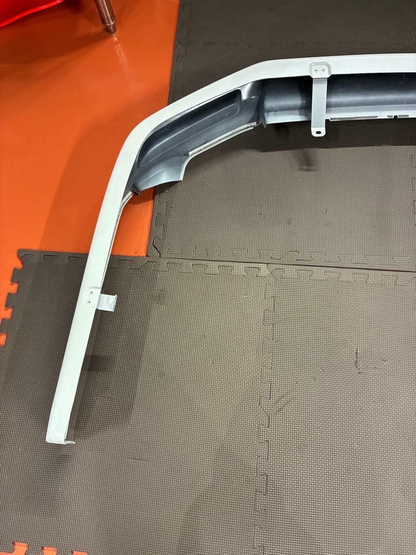 ハイエース　モデリスタフロントスポイラー　ワイド用　新車外し　引き取り限定