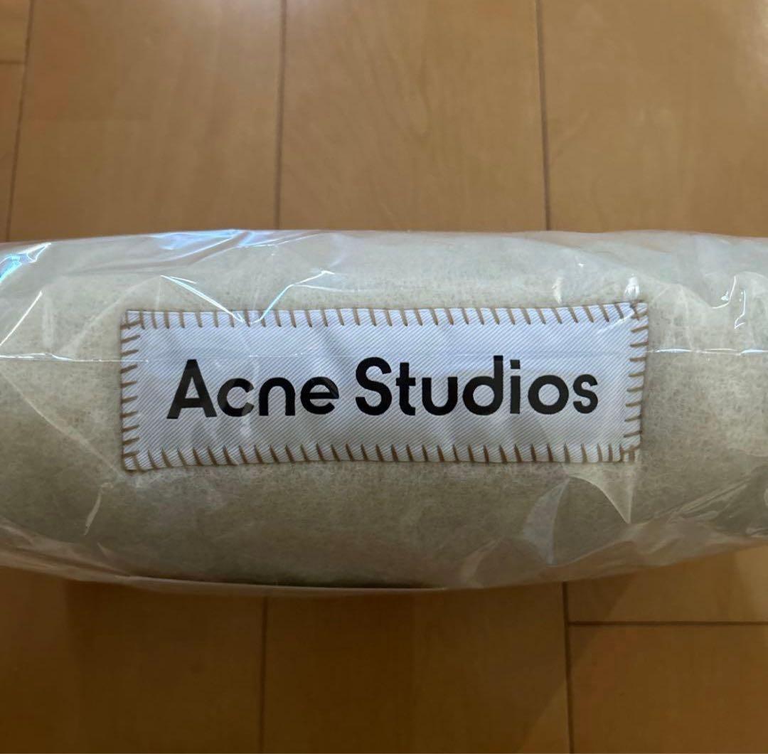 Acne Studios オフホワイト ウール フリンジ マフラー