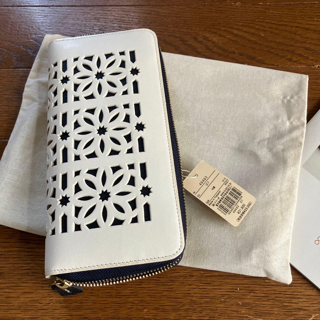 ゲンテン 49493 カットワーク ラウンド長財布