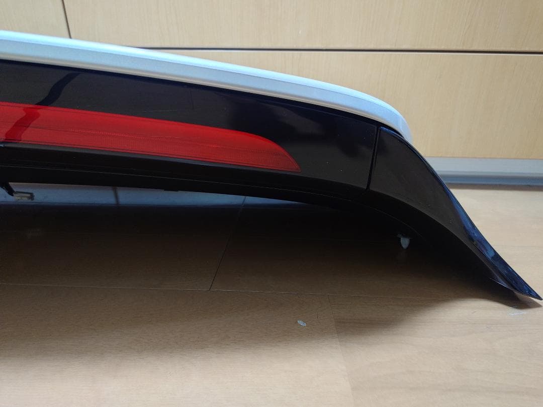 OZ純正美品80ハリアーZ新品ハイマウント付 ルーフスポイラーPホワイトP