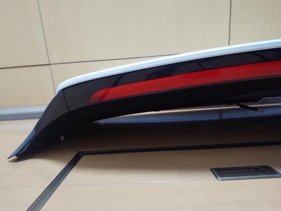 OZ純正美品80ハリアーZ新品ハイマウント付 ルーフスポイラーPホワイトP