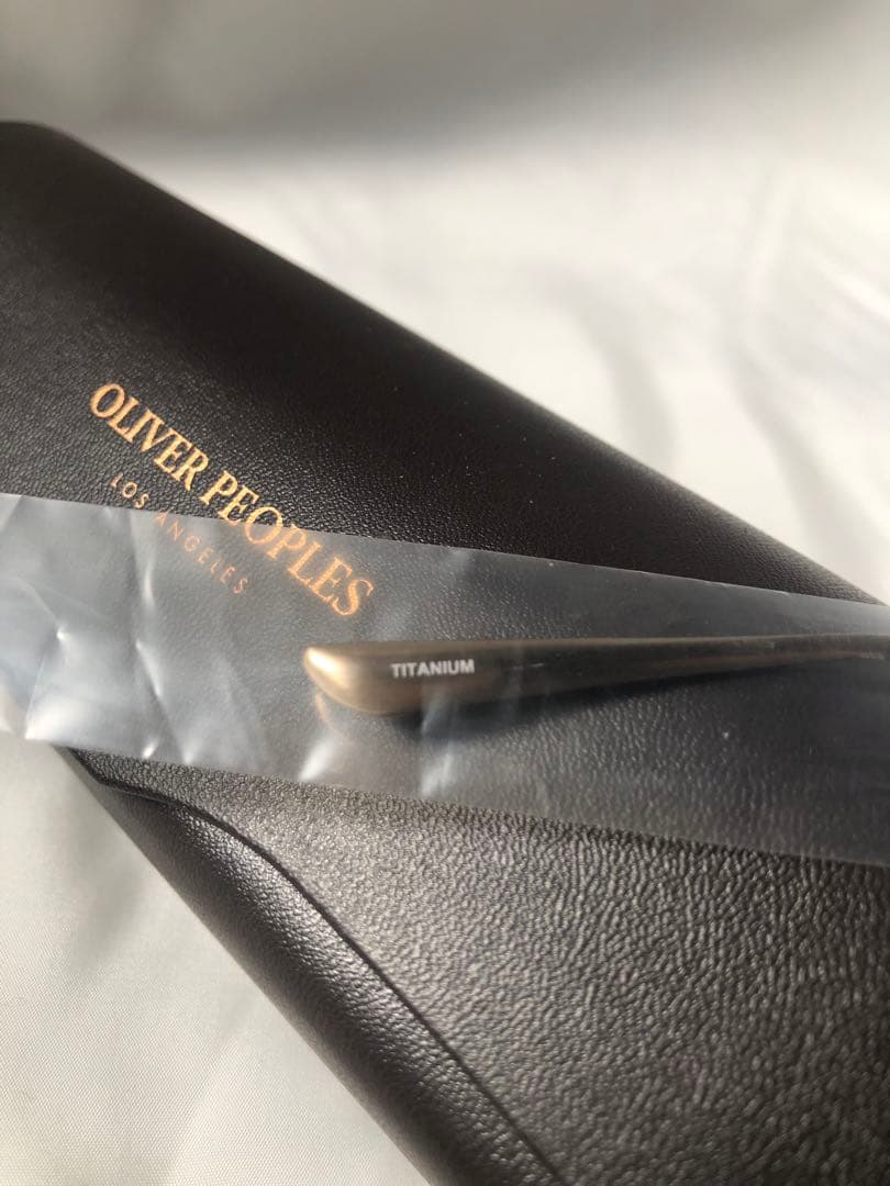OLIVER PEOPLES×THE ROW EXECUTIVE SUITE