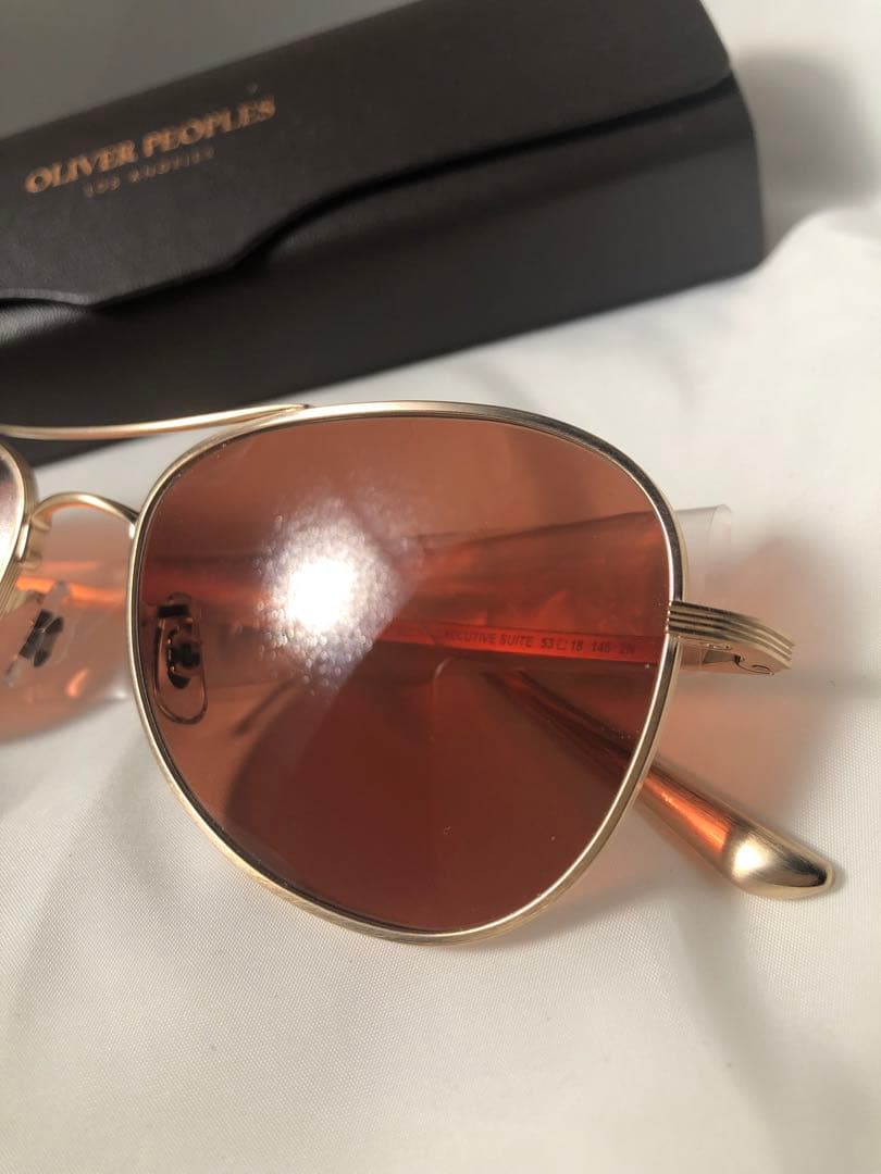 OLIVER PEOPLES×THE ROW EXECUTIVE SUITE