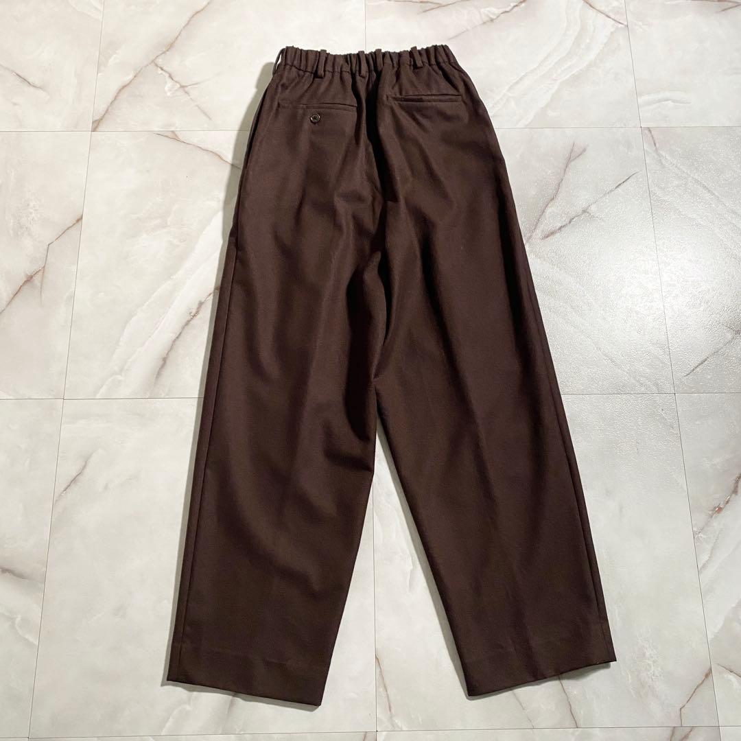 A18488 マーカウェア ウールフランネル タックワイドパンツ ブラウン 1