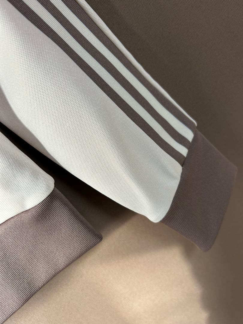 アディカラー クラシック ベッケンバウアートラックトップ