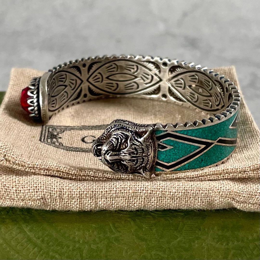 未使用・箱付き　グッチ　キャットヘッド　バングル　シルバーリング 925 石付き