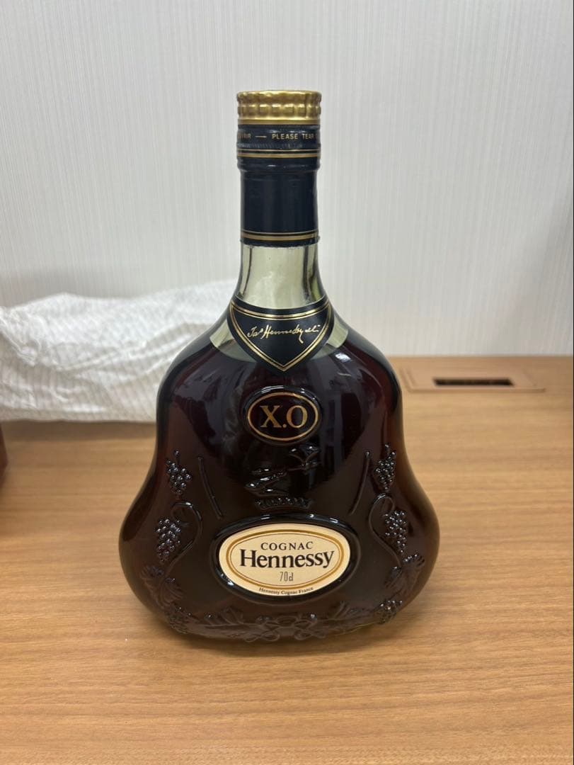Hennessy X.O ブランデー 箱入り グリーンボトル
