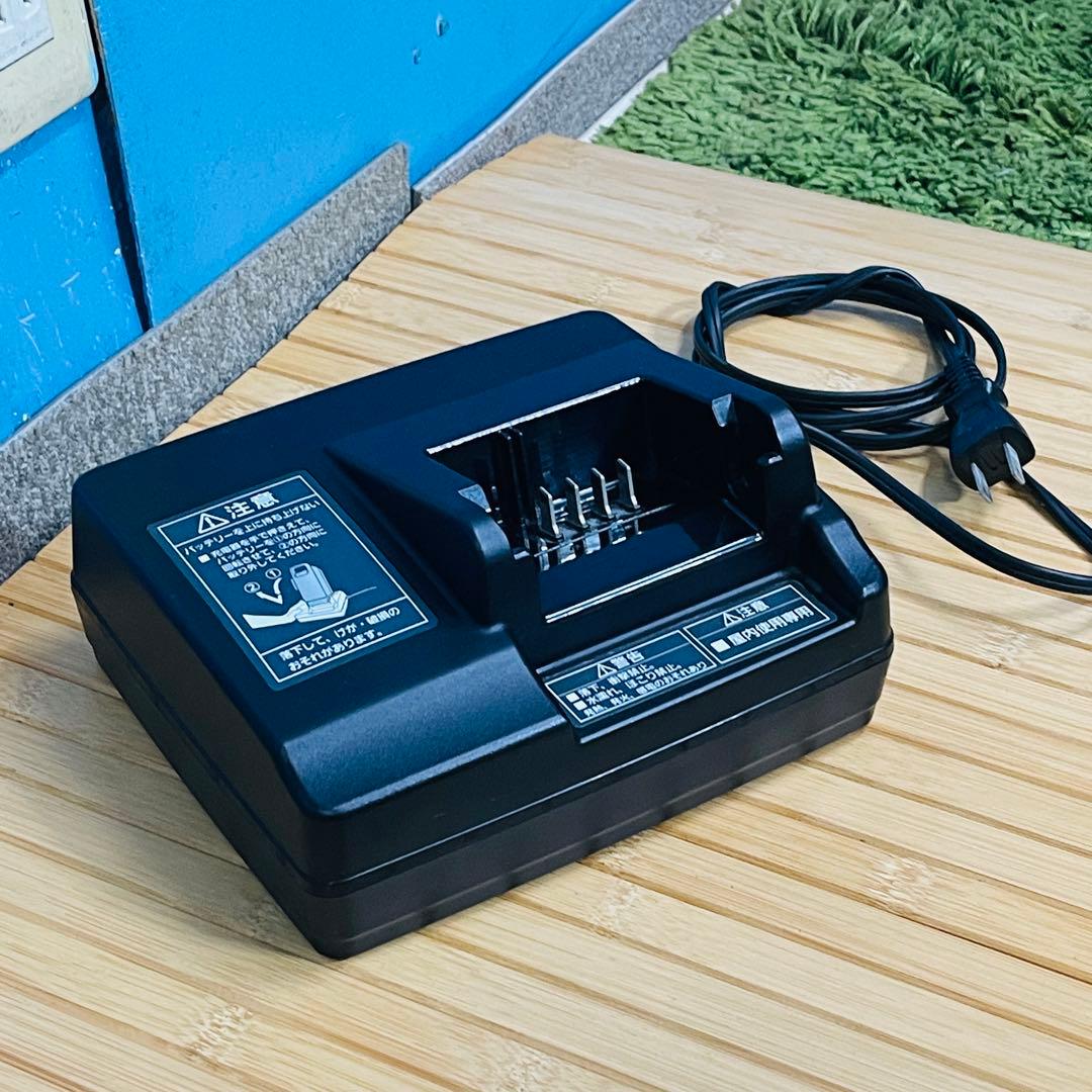 Panasonic NKJ069Z1バッテリー充電器動作品